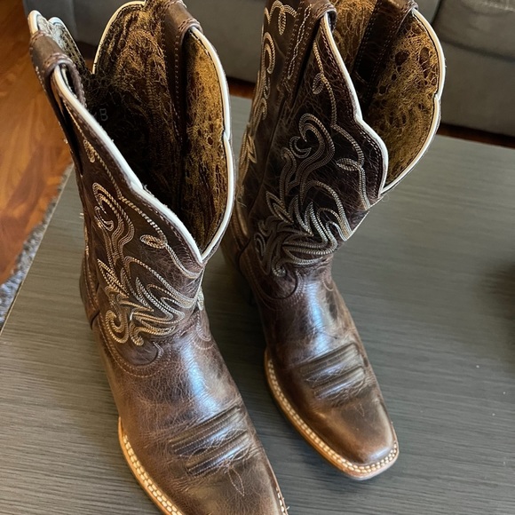 Ariat western boot excellent condition worn 2-3 times - Picture 4 of 6